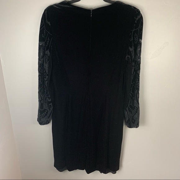 WYATT Collection Long Sleeve Velvet Dress - Picture 3 of 6